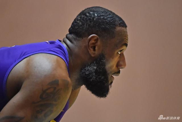 韩德君18+13辽宁胜福建 王岚嵚23分付豪22分